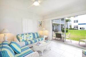 Aparthotel Of The Galleon Seven Mile Beach